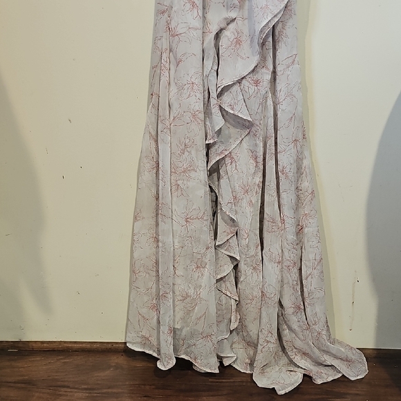 Storia Cream Floral Backless Dress - Picture 2 of 10